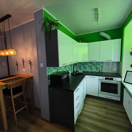Green- Guest Apartment- Appartement Tapa
